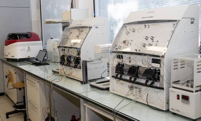 Immagine: 02 FEM Chimica Enologica 0404lq